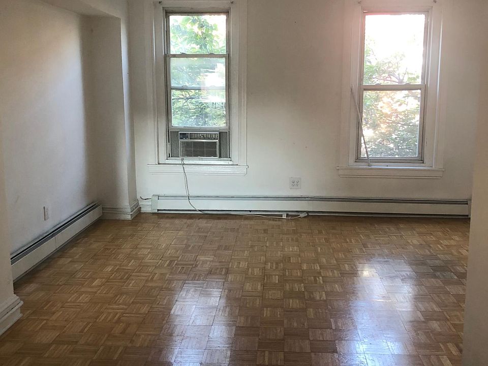 Living Room looking east