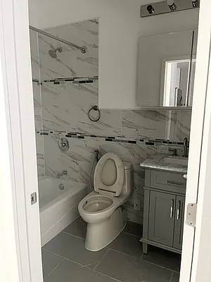 Rented by Sprint Realty | media 20