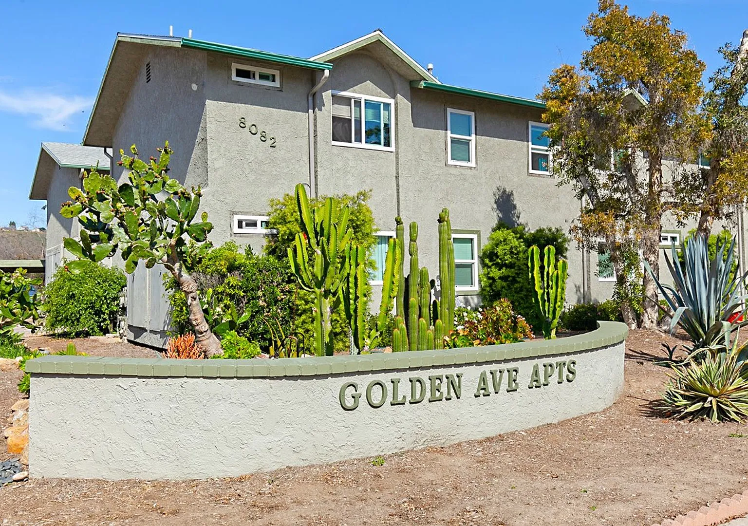 Studio in Golden Avenue community - comes with AC, parking, laundry onsite! — Photo 2