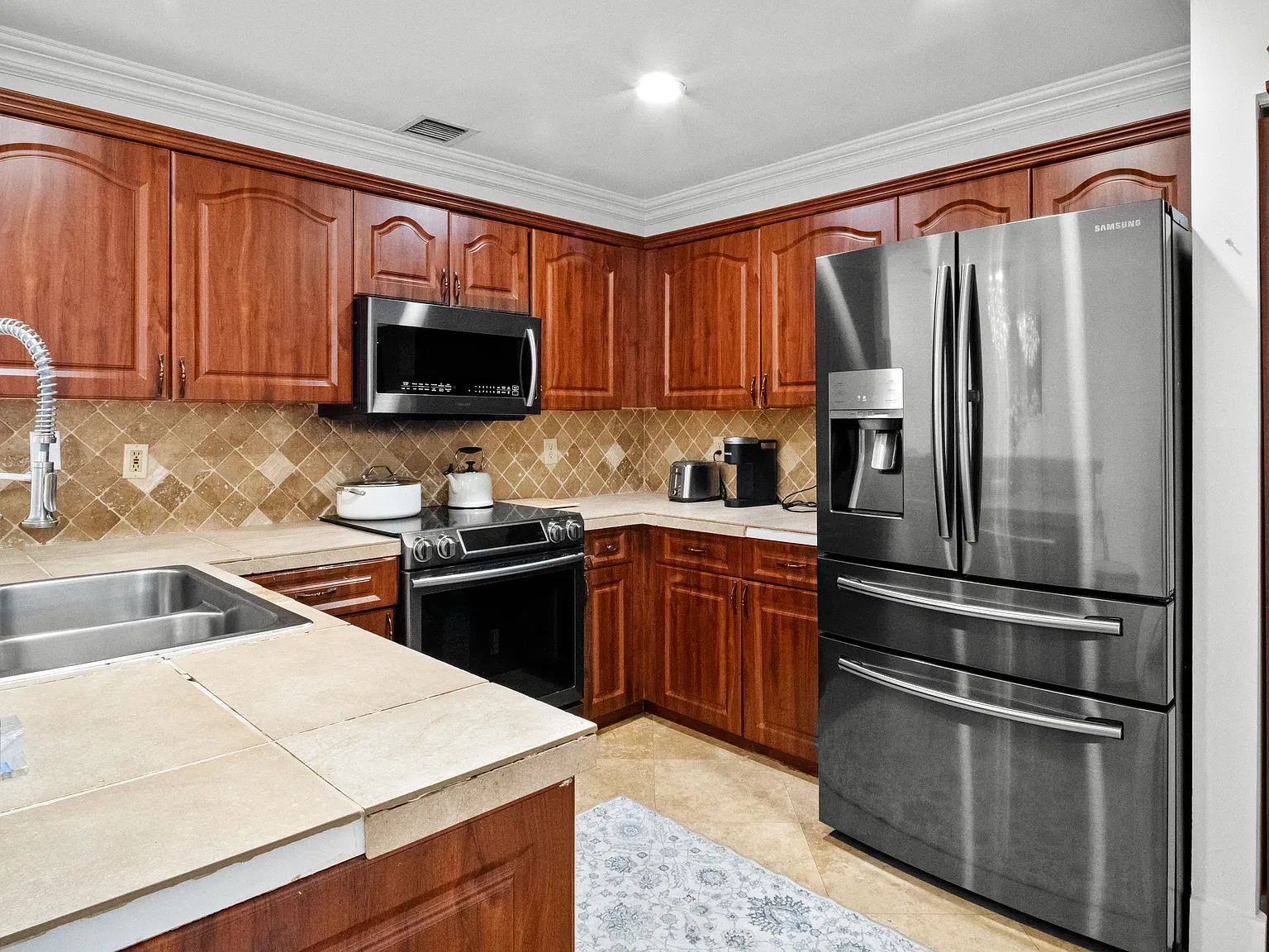 2 bed, 1124 sqft, $2,550 — Photo 1