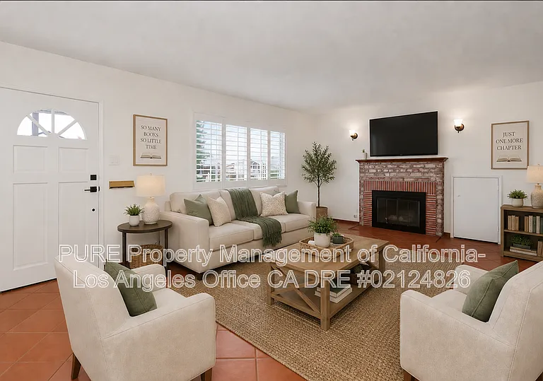 4619 W 133rd St — Photo 2