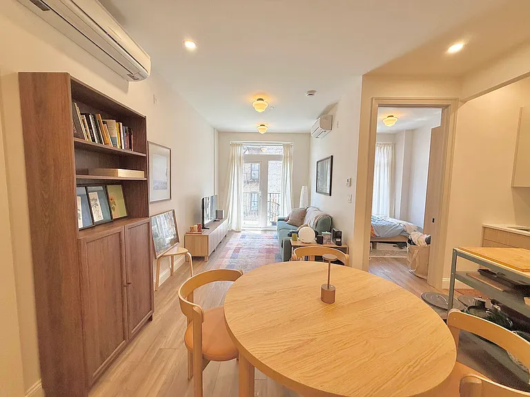270 Sullivan Pl #2C — Photo 3