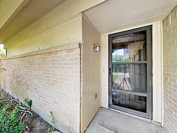 5th image of 2218 Stonebrook Dr