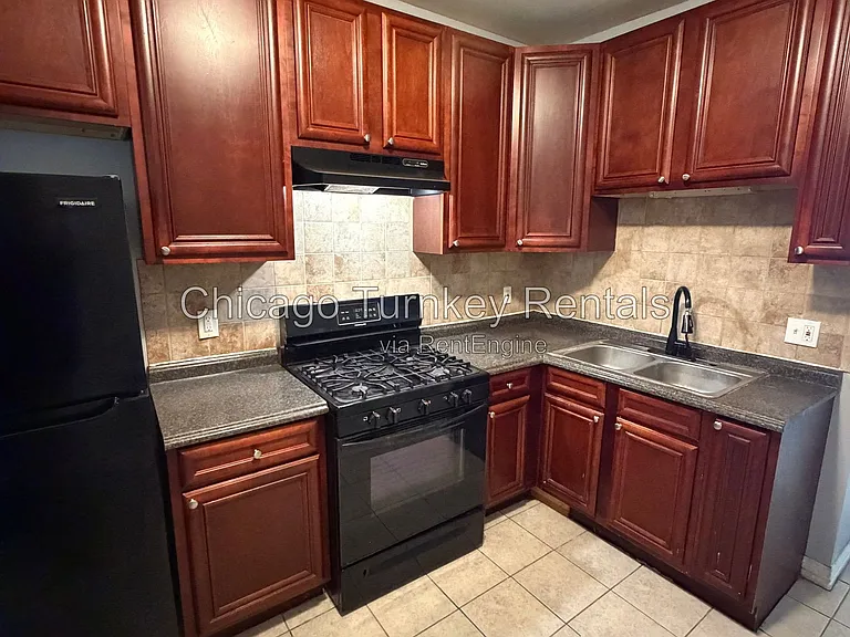 7125 S Ellis Ave #1 — Photo 4