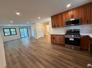 7S427 Olympia Ct, Naperville, IL 60540