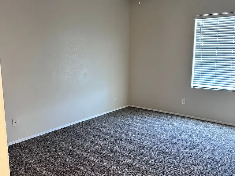 2820 Dowitcher Ave — Photo 14