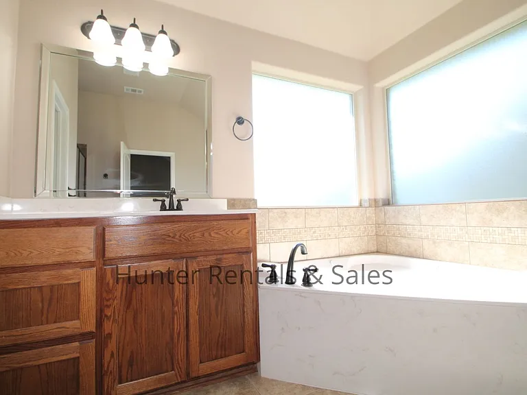 2522 Boxwood Dr — Photo 19