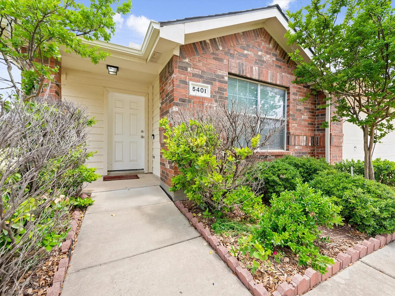 5401 Chinkapin Ln — Photo 3