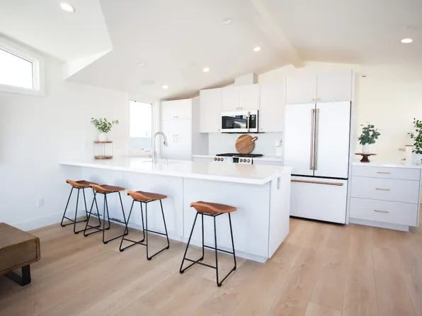 (undisclosed Address), Newport Beach, CA 92663