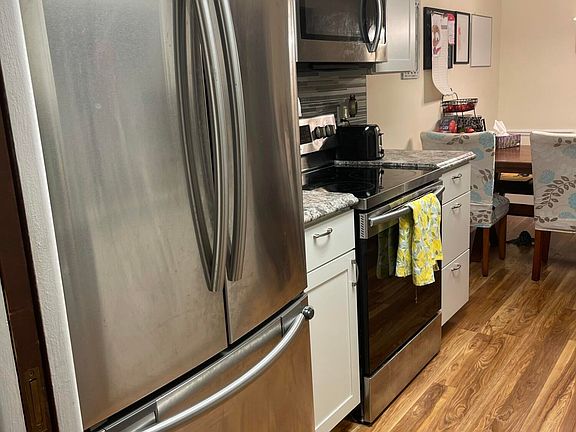 3rd image of 6150 N Cobblers Dr #111