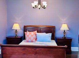 35 Glenborough Park Cres ROOM 1, Toronto, ON M2R 2G4