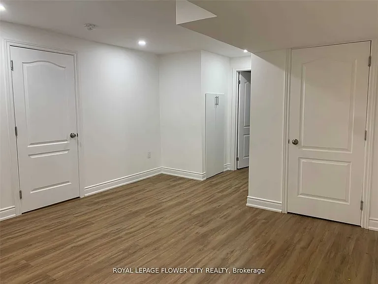 7227 Para Pl #LEGAL BASEMENT — Photo 15