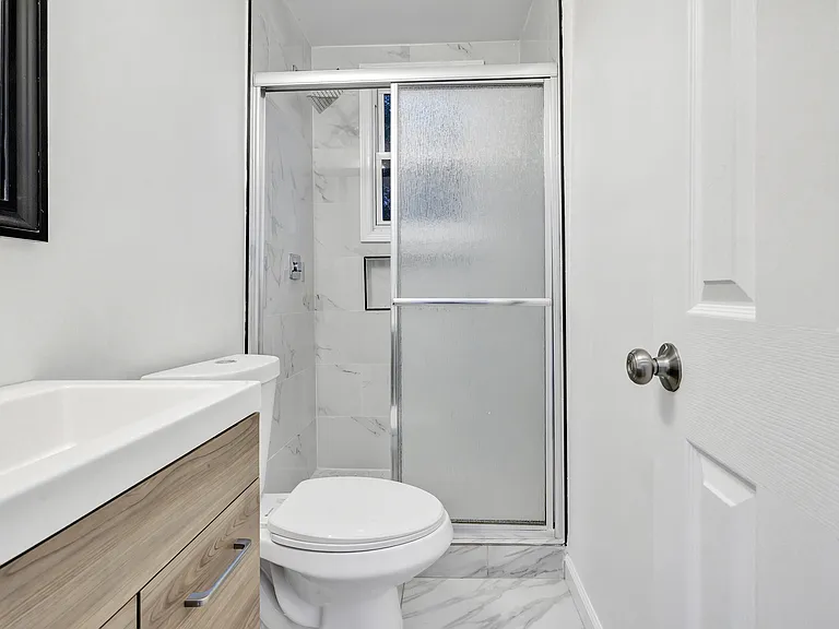 25-27 Myrtle St #25 — Photo 12