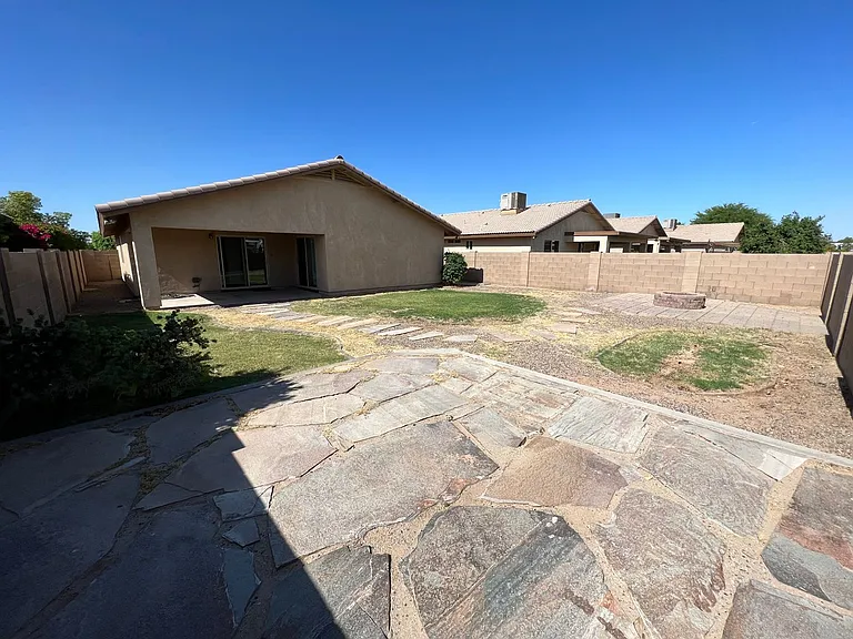6565 E 33rd Ln — Photo 23