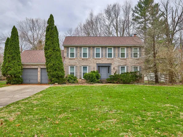 9005 Foxhunter Ln, Cincinnati, OH 45242