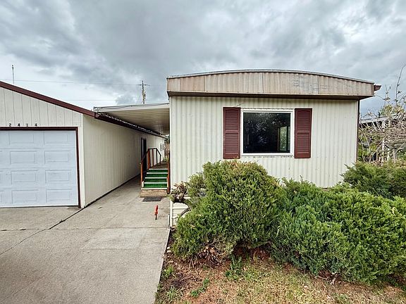 3rd image of 2414 Empire Dr Unit 1