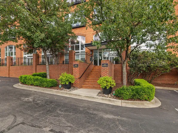 200 S Dawson St APT 201, Raleigh, NC 27601