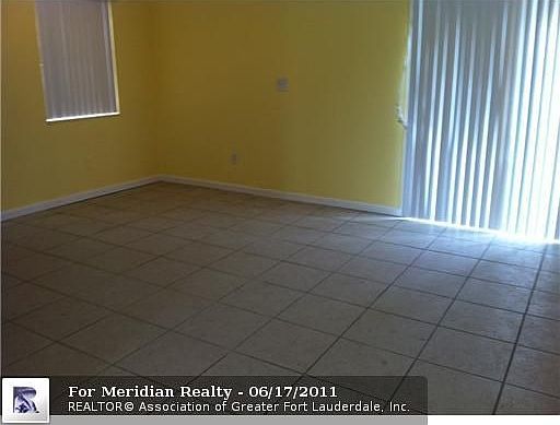 3rd image of 261 NE 40th Ct