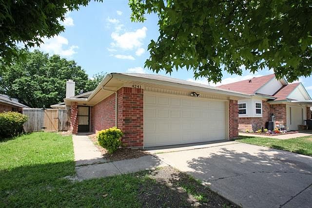 1st image of 4241 Amy Dr