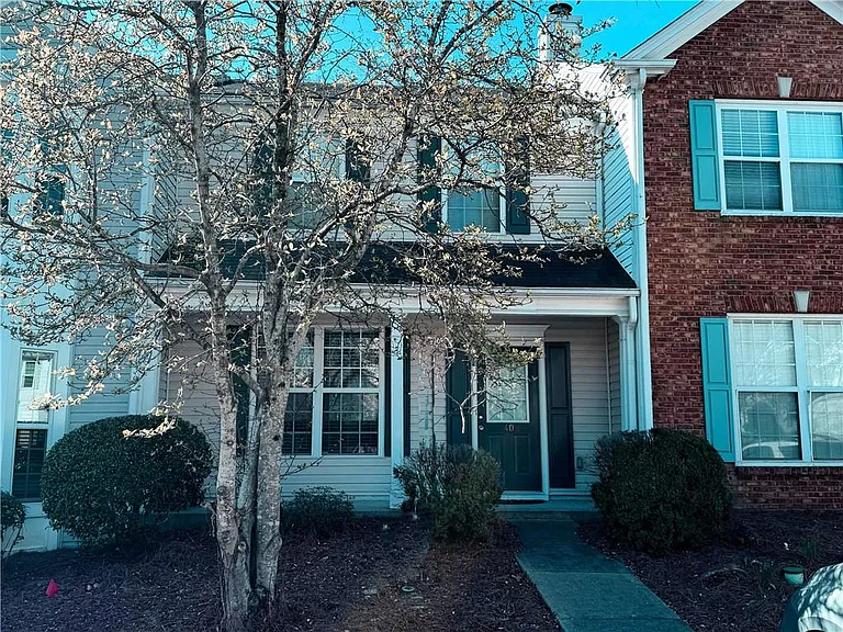 40 Highoak Dr NE — Photo 1