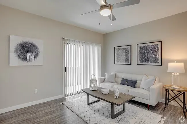 The Cove Apartments — Photo 11