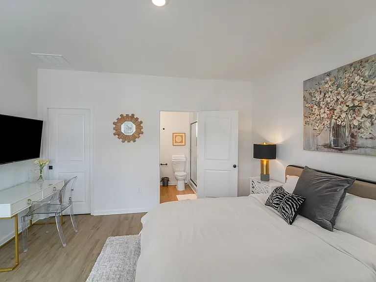 1205 Lomax Ave — Photo 18
