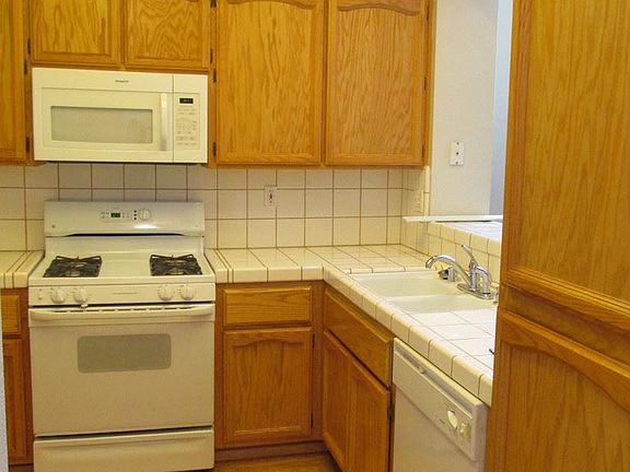 3rd image of 644 Fundenhall Ct