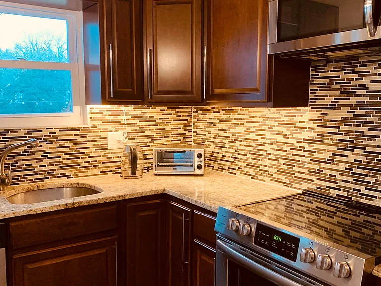 509 Longwood Ct — Photo 8