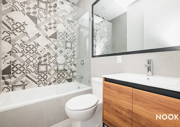 586 E 32nd St #4B — Photo 12