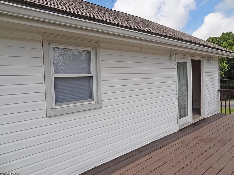 2726 Stewartstown Rd — Photo 36