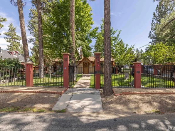 500 E Meadow Ln, Big Bear City, CA 92314