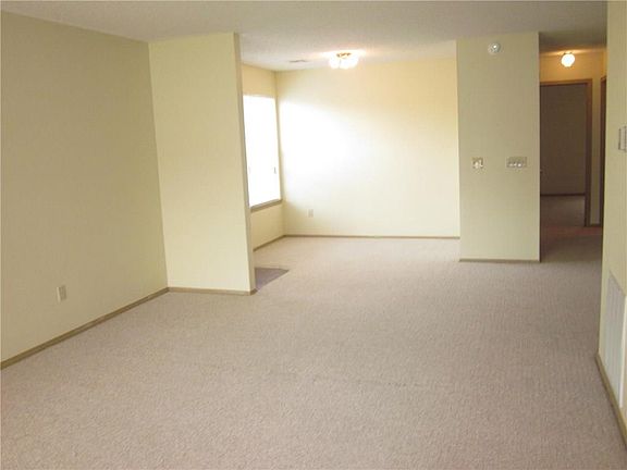 5th image of 1528 N Bernice Dr