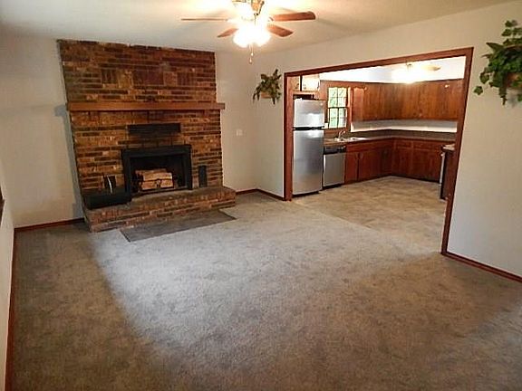 2nd image of 1529 County Road 601
