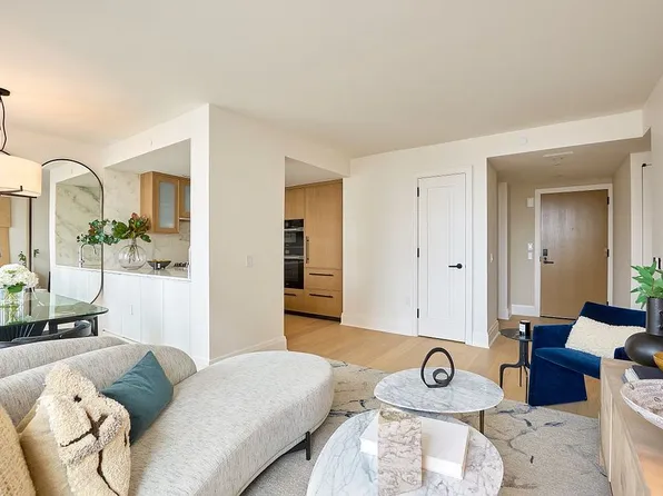 210 Warren St #21C, New York, NY 10282