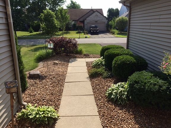 5th image of 202 Stillwater Dr