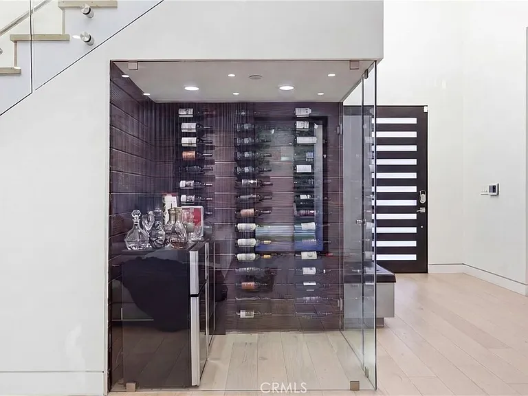 4545 Stern Ave — Photo 11