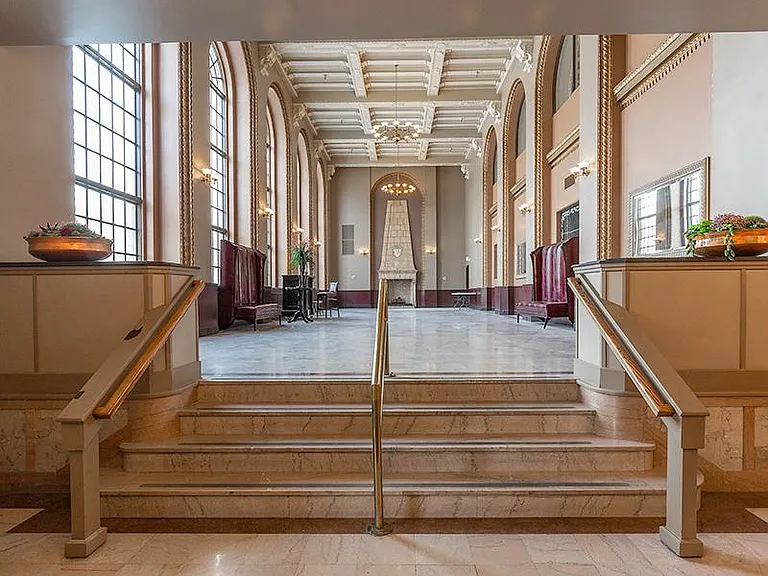 The Bigelow Apartments — Photo 10