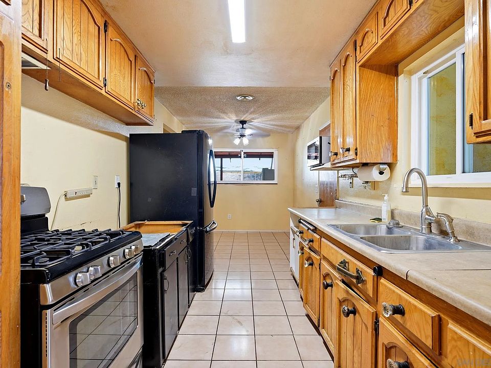 1st image of 13049 Lindo Ln