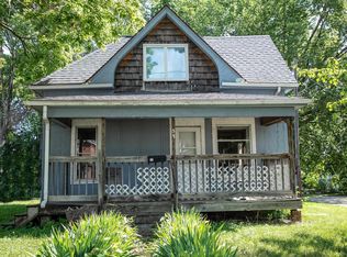53 Lafayette St, Waterloo, IA 50703