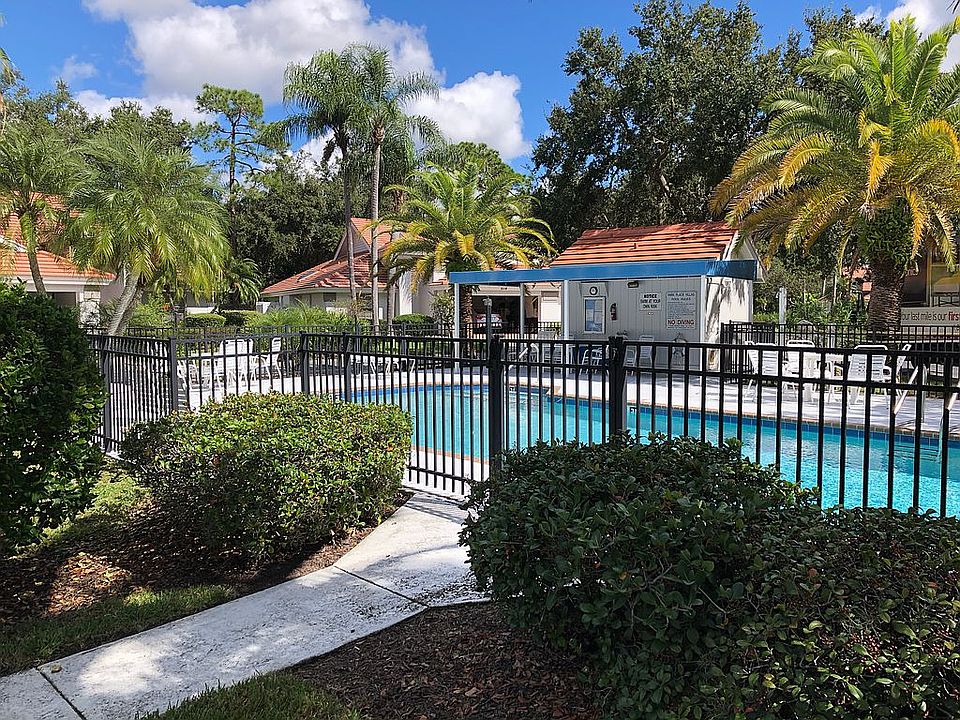 2nd image of 3144 Lake Park Ln #25