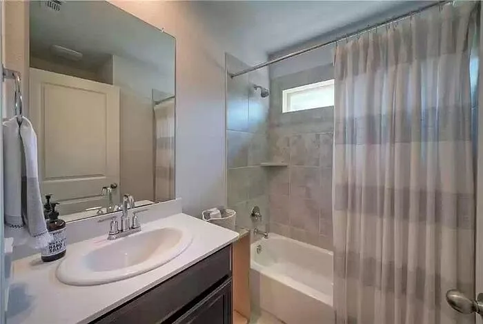 13809 Rosebud Isle Dr — Photo 16