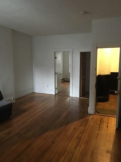 2nd image of 32 Cunard St #2Q