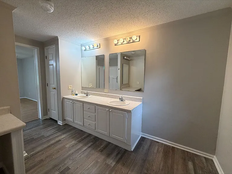 2761 Penny Park Dr — Photo 18
