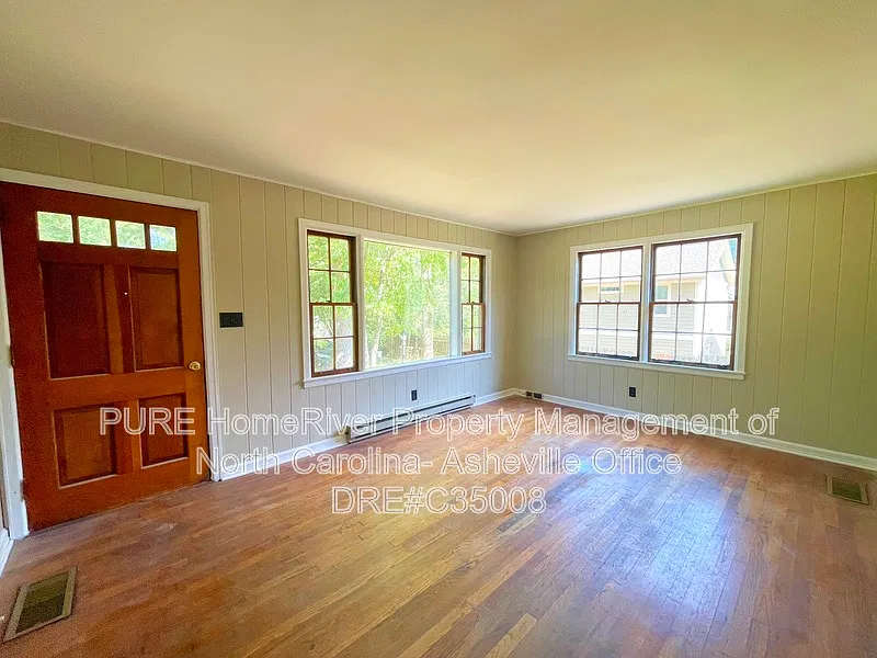 2 bed, 1.0 bath, $1,395 — Photo 2