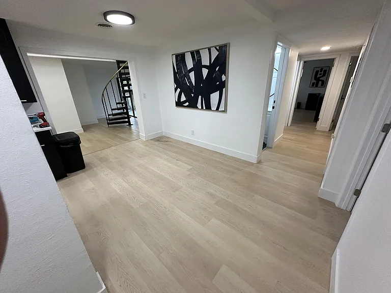 Cadillac Dr — Photo 8