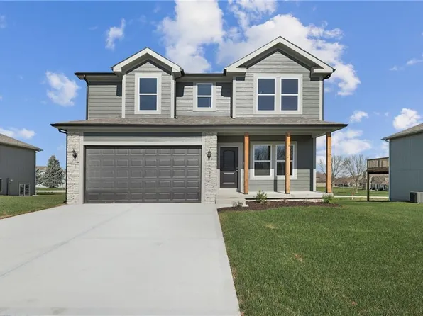 1312 SW Burns Cir, Oak Grove, MO 64075