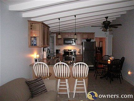 open family rm and kitcken with breakfast bar