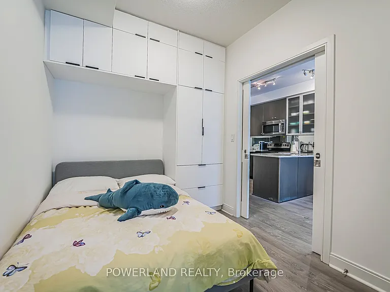 18 Yorkville Ave #317 — Photo 7
