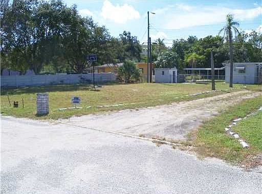 2nd image of 1781 Highland Dr