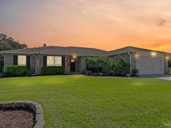 2924 Fallen Tree Dr, Cantonment, FL 32533